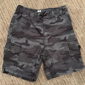 GAP kids camo shorts